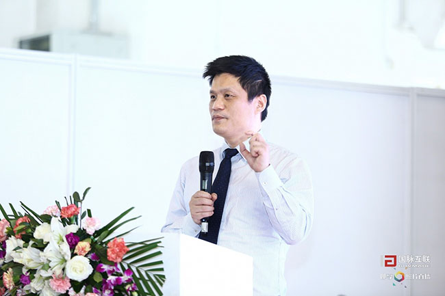 球王会体育官方网站集团董事长、首席研究员杨冰之先生于4月27日在球王会体育官方网站互联举办的“大型企业数据资产与主数据管理研讨会”上进行演讲