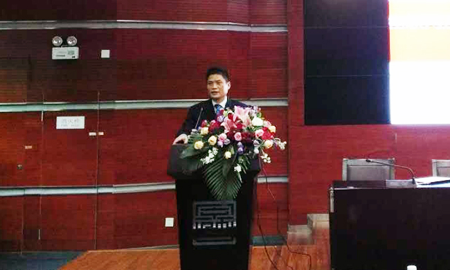 在北京师范大学2016年“物联网国际会议-IIKI2016”上。球王会体育官方网站董事长杨冰之并“物联网及中国发展现状、政策与发展前瞻”为题作精彩演讲。