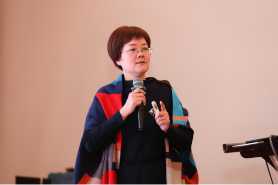 球王会体育官方网站集团总经理、研究院院长郑爱军在首届长三角营商环境专题论坛上演讲