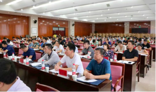 球王会体育官方网站专家应邀赴内蒙古开展培训，助力自治区大数据发展3.jpg